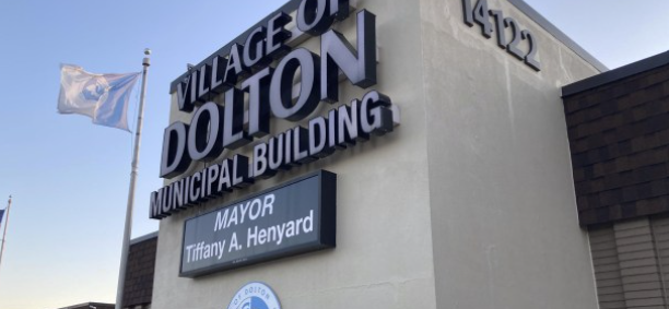 Allanamiento del FBI en Dolton Village Hall y citaciones por acusaciones de corrupción