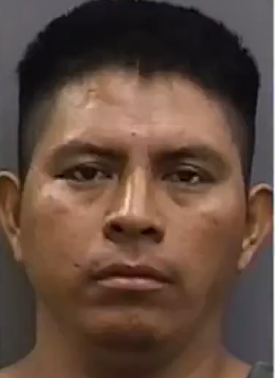 Inmigrante ilegal de Guatemala mata a puñaladas a su novia y a su hija de 4 años