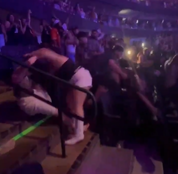 Brutal pelea de mujeres durante concierto de Bad Bunny en Dallas