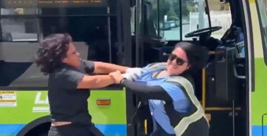 Conductores de autobuses se declaran enfermos en protesta por creciente inseguridad en Los Ángeles