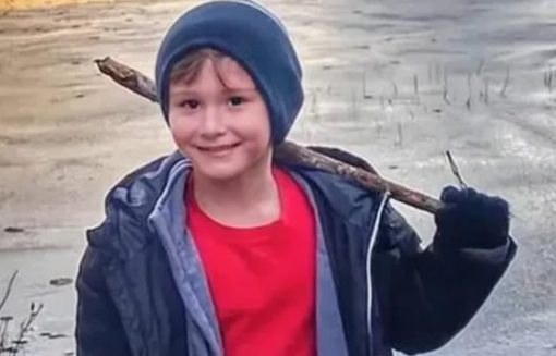 Padre acusado de matar a su hijo rompe en lágrimas durante el juicio