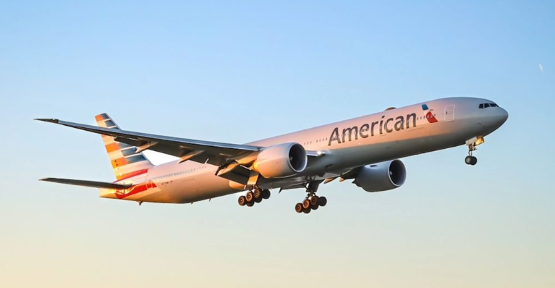 Incidente del American Airlines 737-800 en Dallas durante tormenta nocturna