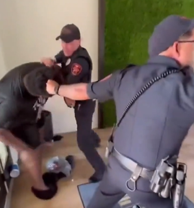 Policías de Florida golpean y utilizan pistola Taser contra adolescente de 16 años