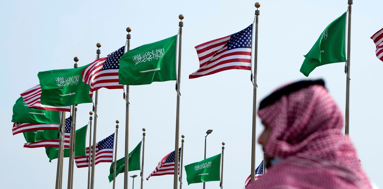 Arabia Saudita y EE.UU. firman hoja de ruta para la cooperación energética