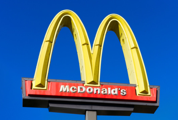 Gerente de Mcdonald’s se niega a preparar pedido para conductor de Doordash