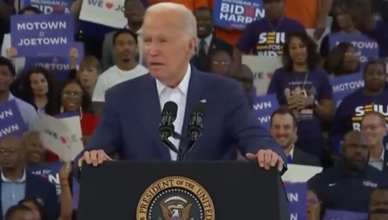 Multitud grita «enciérrenlo» en acto de campaña de Biden