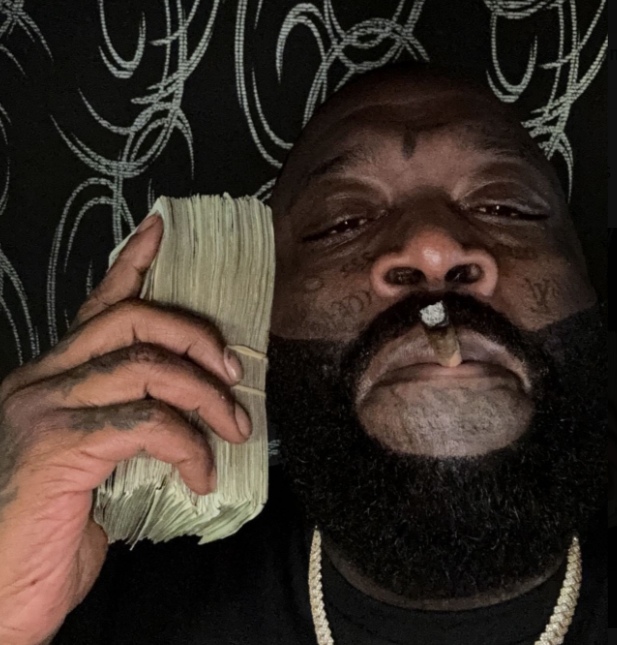 Rapero Rick Ross y guardaespaldas son atacados por matones en Canadá
