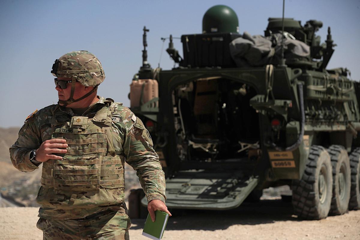 EE.UU. refuerza presencia militar en Texas para frenar flujo migratorio
