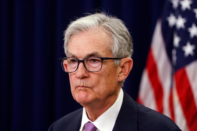 Powell defiende la independencia de la Fed en medio de tensiones políticas