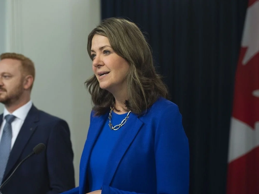 Primer ministro de Alberta propone referéndum sobre separación de Canadá