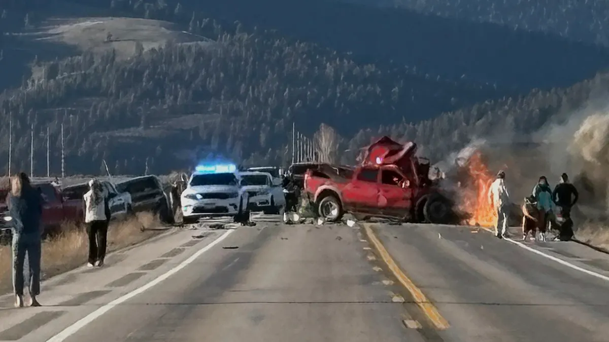 Accidente cerca del Parque Nacional Yellowstone deja siete muertos