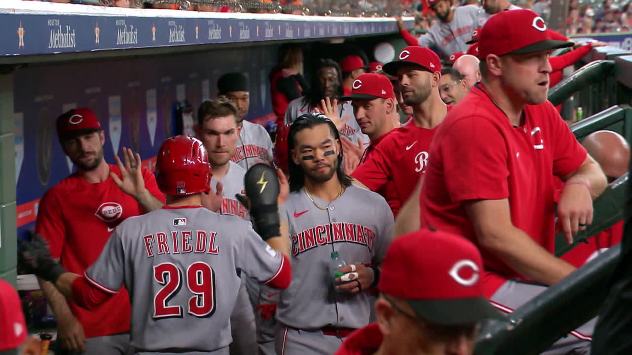 Los Rojos de Cincinnati rinden homenaje a Pete Rose tras su reinstalación póstuma por la MLB