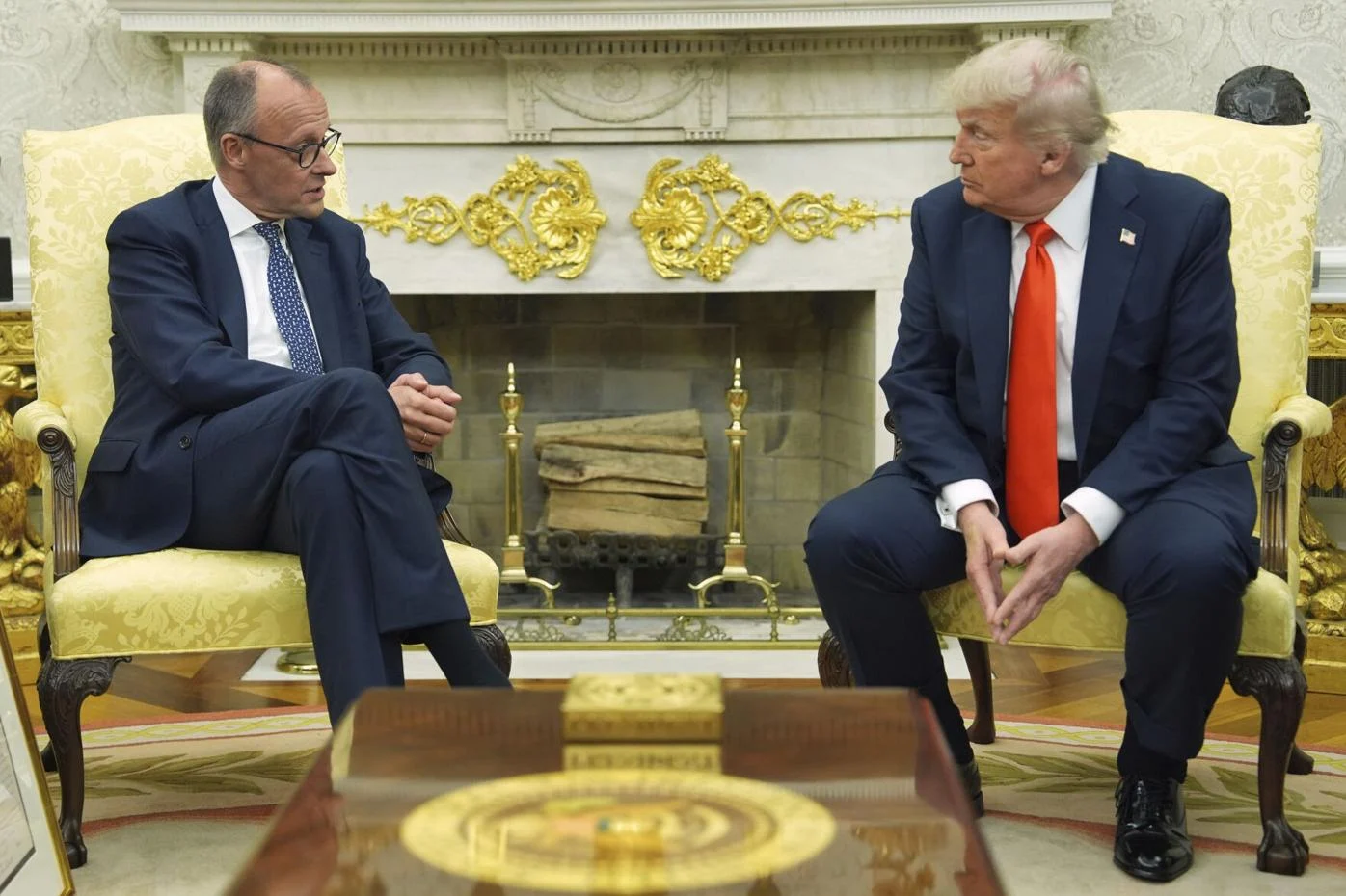 Trump sugiere permitir que Ucrania y Rusia resuelvan el conflicto por sí mismos