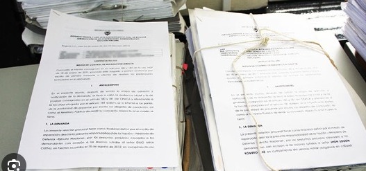Caso Henyard: Falta de Documento Clave en Demanda FOIA